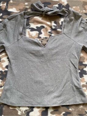 Pilcro Waffle Thermal Tie-Back Women's Top Size Medium.